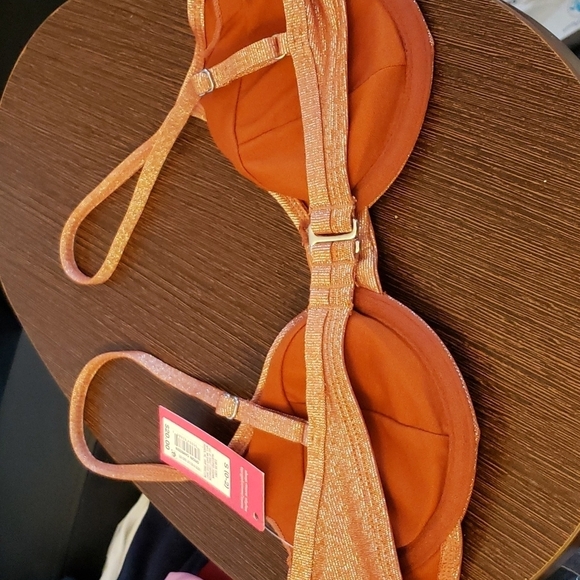 Xhilaration™ Metallic Textured Underwire Bikini Top -Rust in Size S (0-2) # - Picture 3 of 9